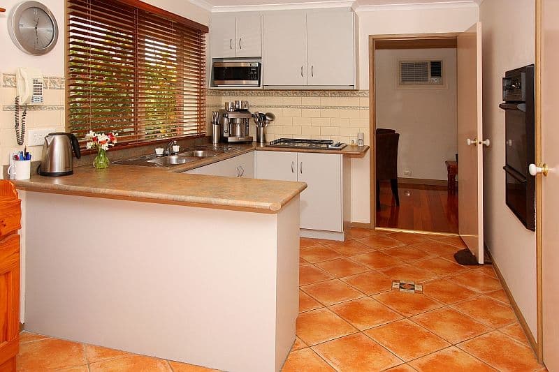 2 Friendship Avenue, MILL PARK VIC 3082, Mill Park - Thumbnail 2