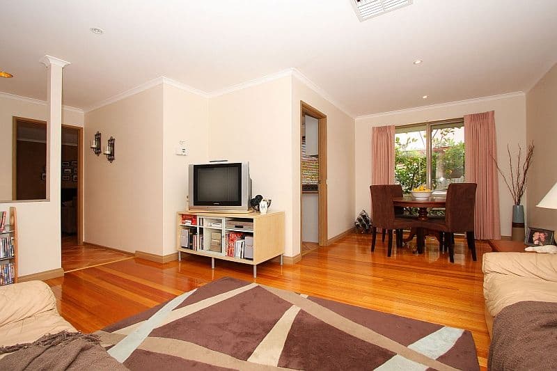 2 Friendship Avenue, MILL PARK VIC 3082, Mill Park - Thumbnail 3