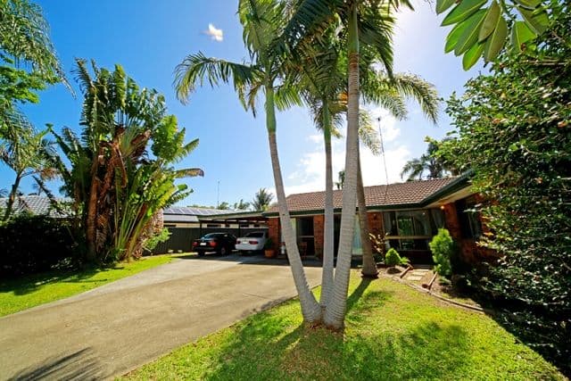 341 Rio Vista Boulevard, MERMAID WATERS QLD 4218, Mermaid Waters - Image 1