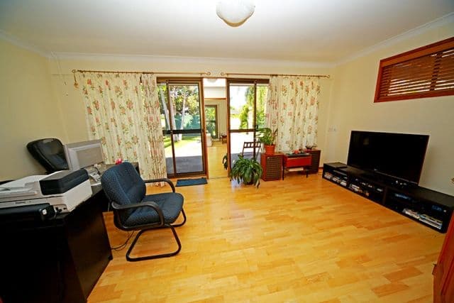 341 Rio Vista Boulevard, MERMAID WATERS QLD 4218, Mermaid Waters - Thumbnail 4