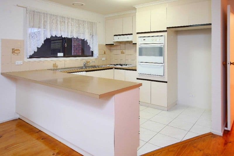 4 Perrott Court, MILL PARK VIC 3082, Mill Park - Thumbnail 3
