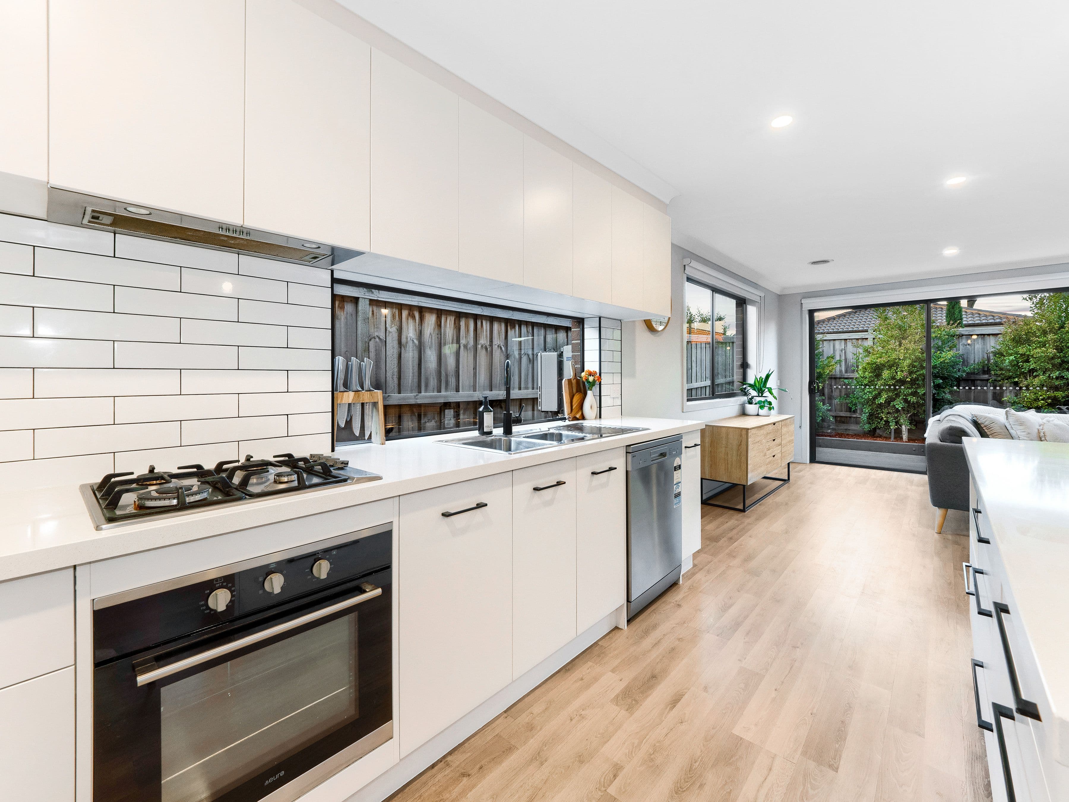 16 Wilton Street, Cranbourne West VIC 3977, Cranbourne West - Thumbnail 2