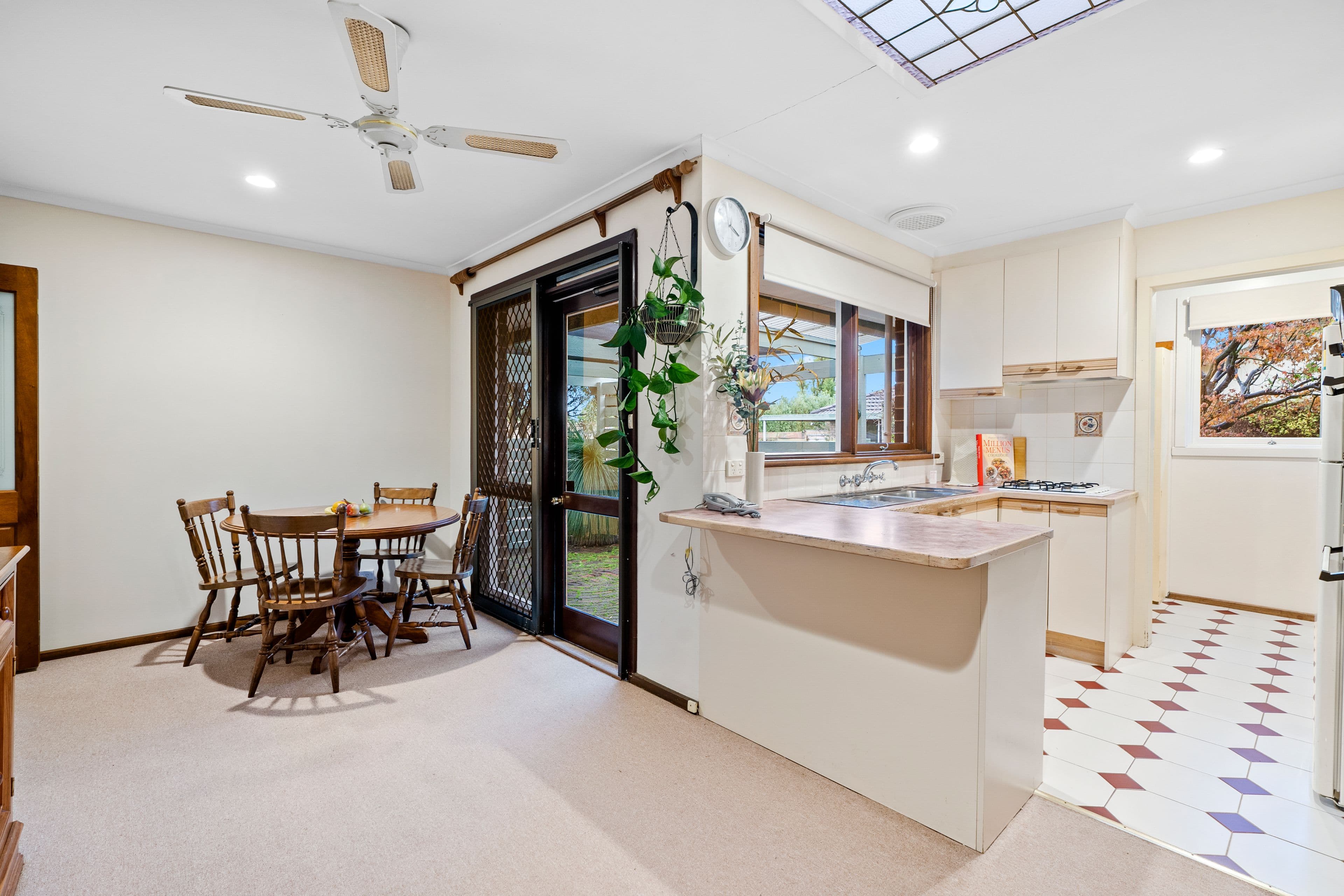 62 Folkstone Crescent, Ferntree Gully VIC 3156, Ferntree Gully - Thumbnail 4