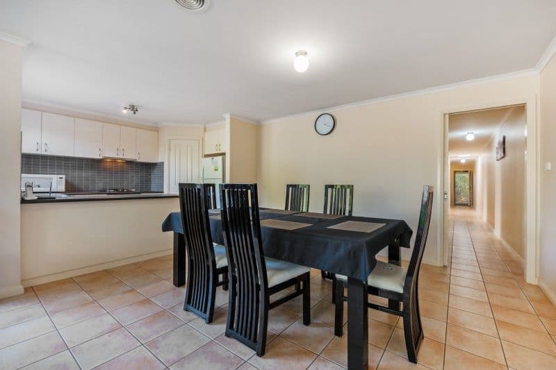 24 Jabone Terrace, Bell Park VIC 3215, Bell Park - Thumbnail 4
