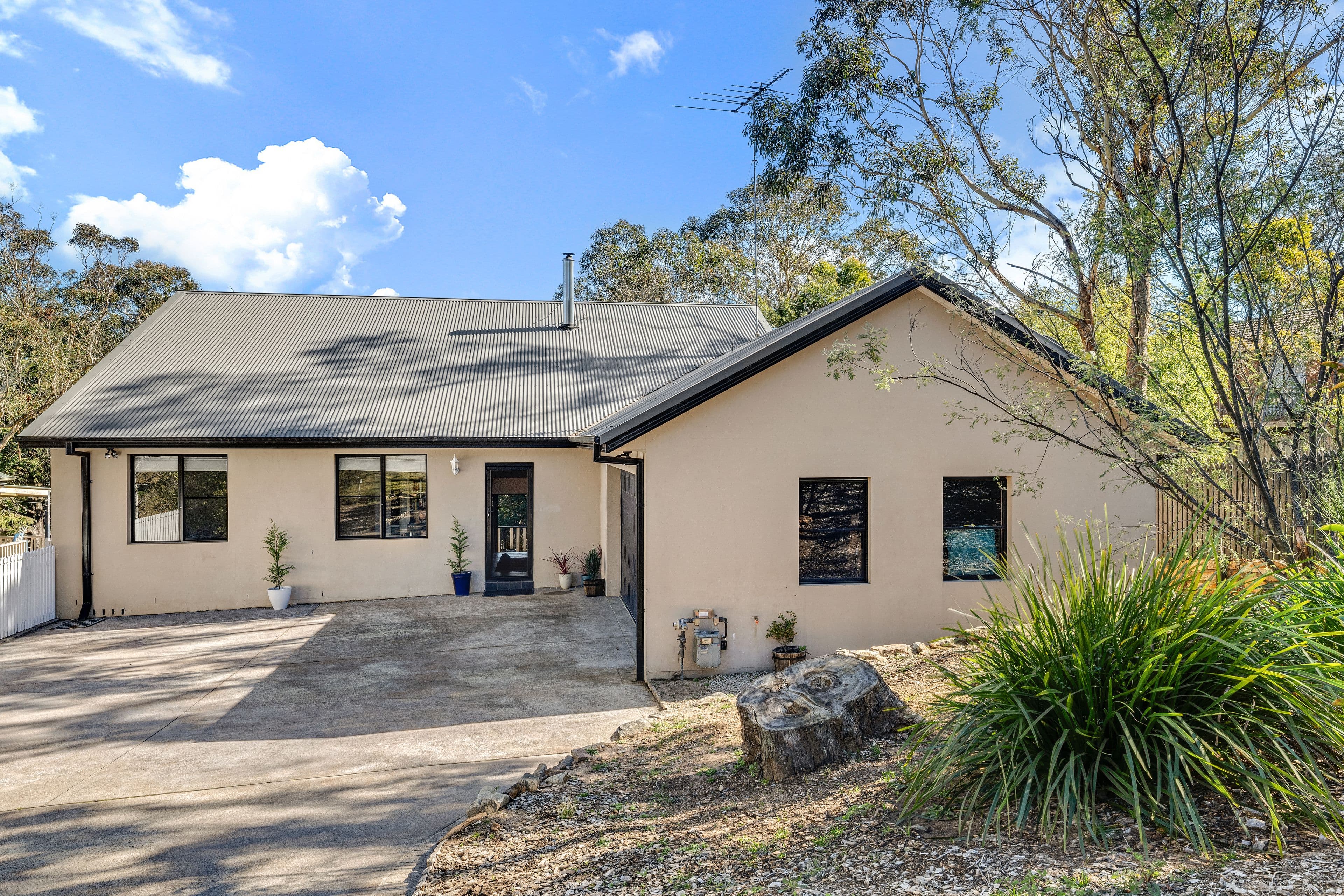 12 Govett Street, Katoomba NSW 2780, Katoomba - Image 1
