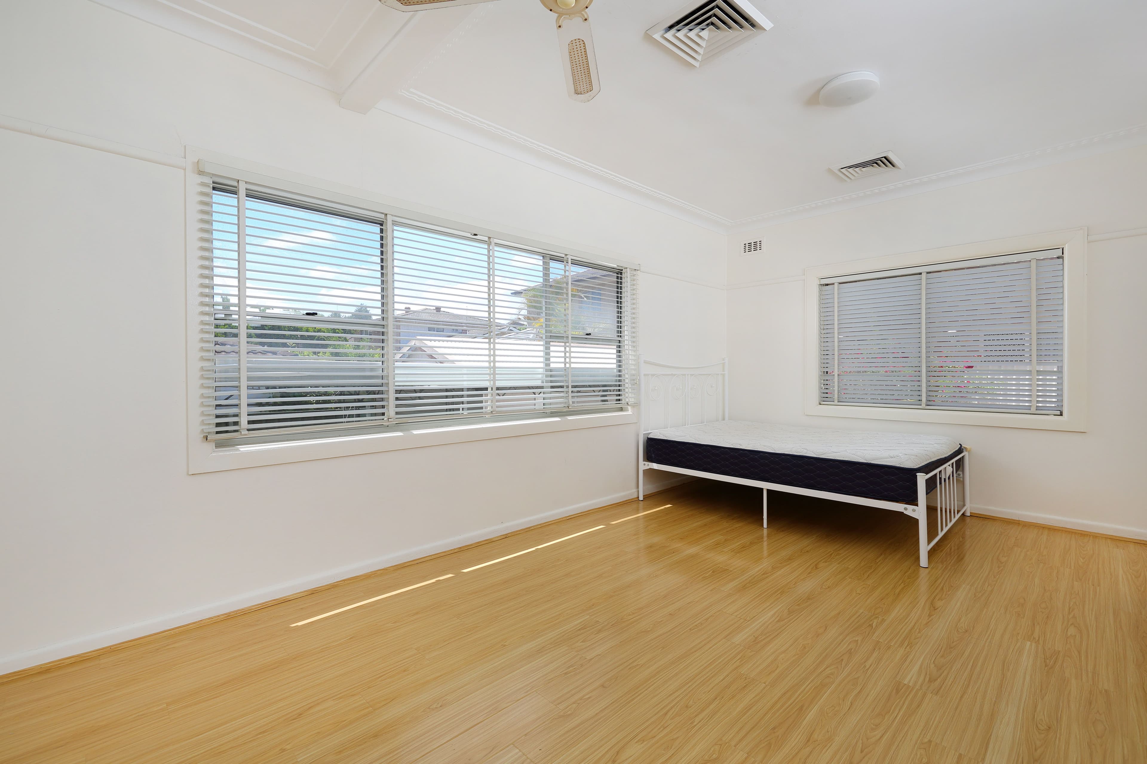 62 Villiers Avenue, Mortdale - Thumbnail 7