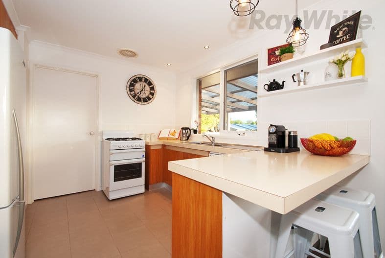19 BARKER Drive, Mooroolbark VIC 3138, Mooroolbark - Thumbnail 3