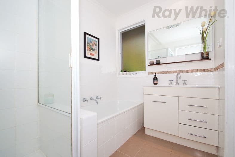 19 BARKER Drive, Mooroolbark VIC 3138, Mooroolbark - Thumbnail 6