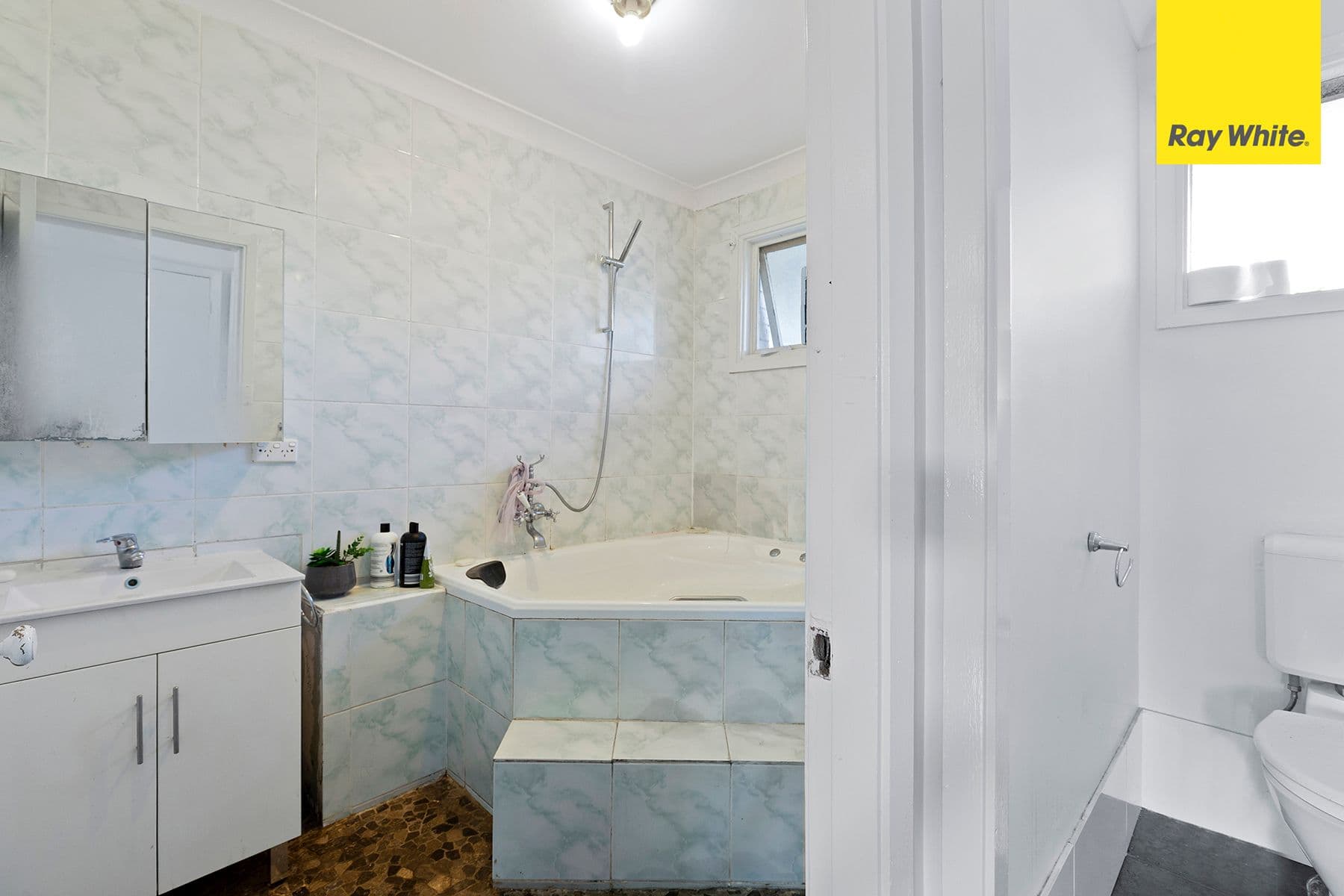 12 Elouera Crescent, Moorebank NSW 2170, Moorebank - Thumbnail 5