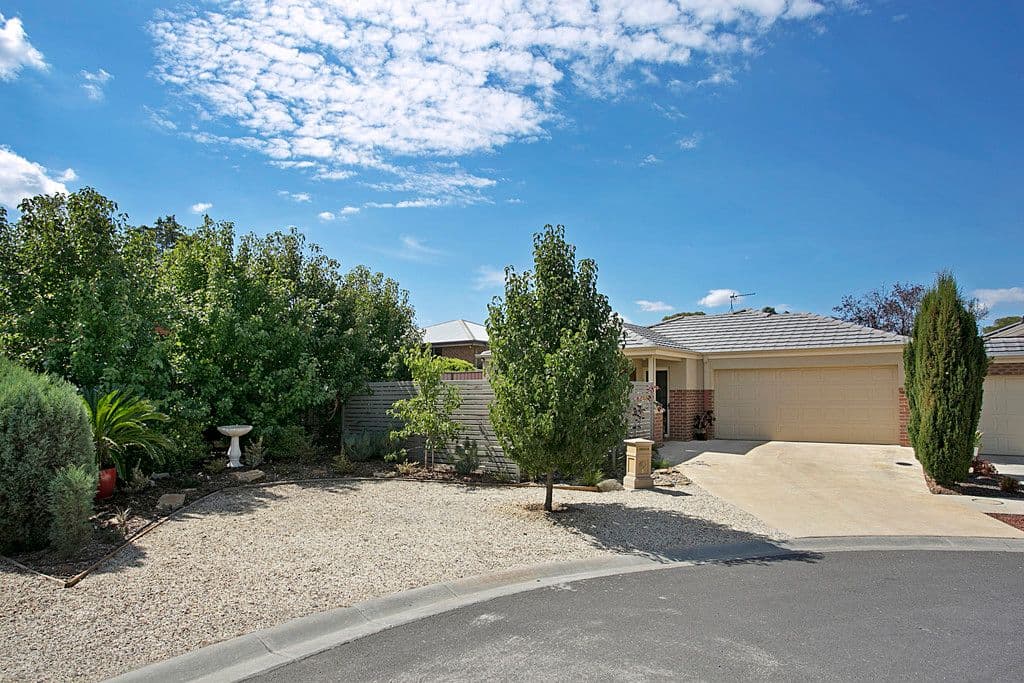 5 Rosewood Mews, Golden Square VIC 3555, Golden Square - Image 1