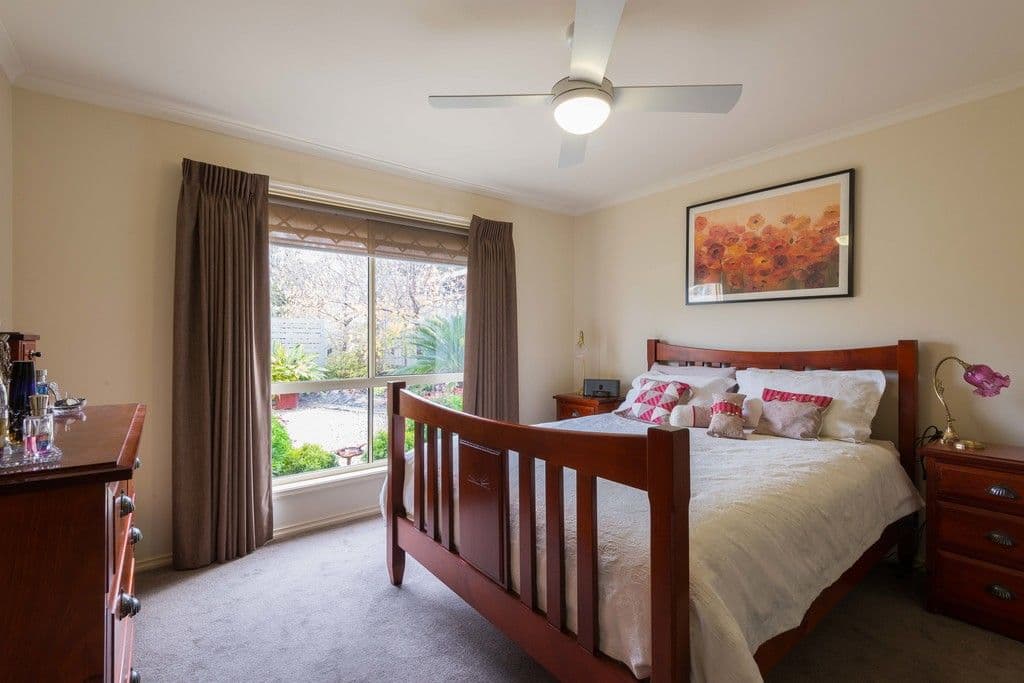5 Rosewood Mews, Golden Square VIC 3555, Golden Square - Thumbnail 4