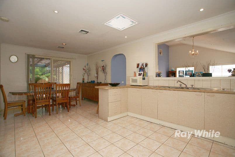 5 Miller Court, CRANBOURNE VIC 3977, Cranbourne - Thumbnail 4