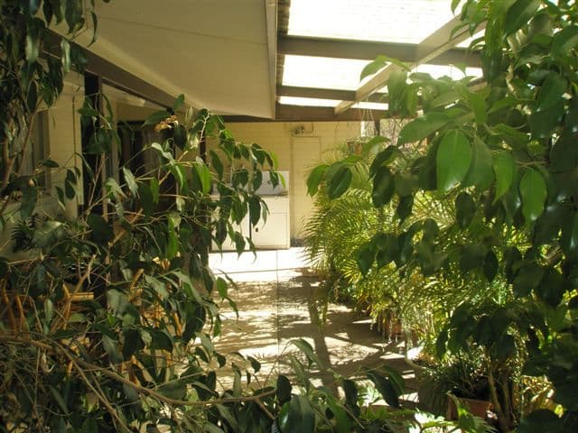 8 Glass Court, ALICE SPRINGS NT 0870, Alice Springs - Thumbnail 2