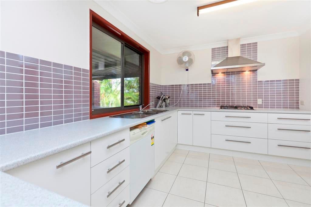 52 Pinewood Street, CAPALABA QLD 4157, Capalaba - Thumbnail 2