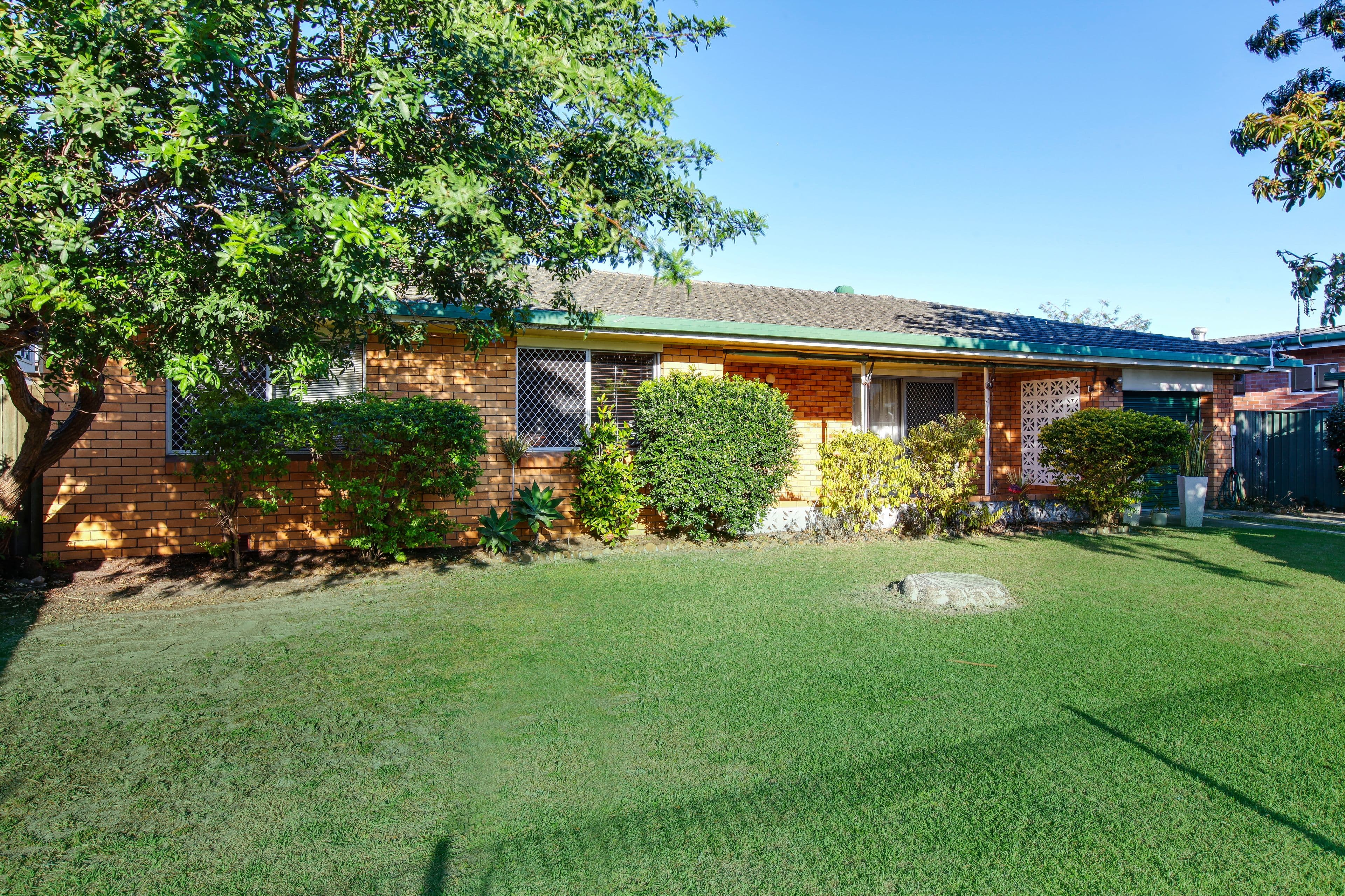 13 Fiona Street, Biggera Waters QLD 4216, Biggera Waters - Thumbnail 7