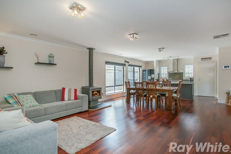 4 Nighthawk Boulevard, South Morang VIC 3752, South Morang - Thumbnail 3
