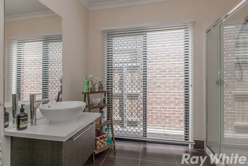 4 Nighthawk Boulevard, South Morang VIC 3752, South Morang - Thumbnail 6