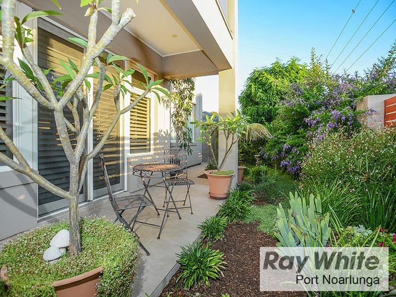 3 Mosman Street, Port Noarlunga South SA 5167, Port Noarlunga South - Thumbnail 3