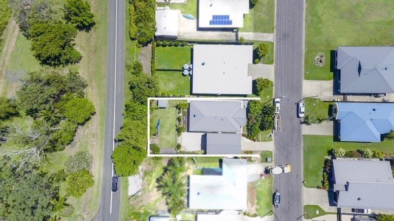 25 Brooksfield Drive, Sarina Beach QLD 4737, Sarina Beach - Thumbnail 3