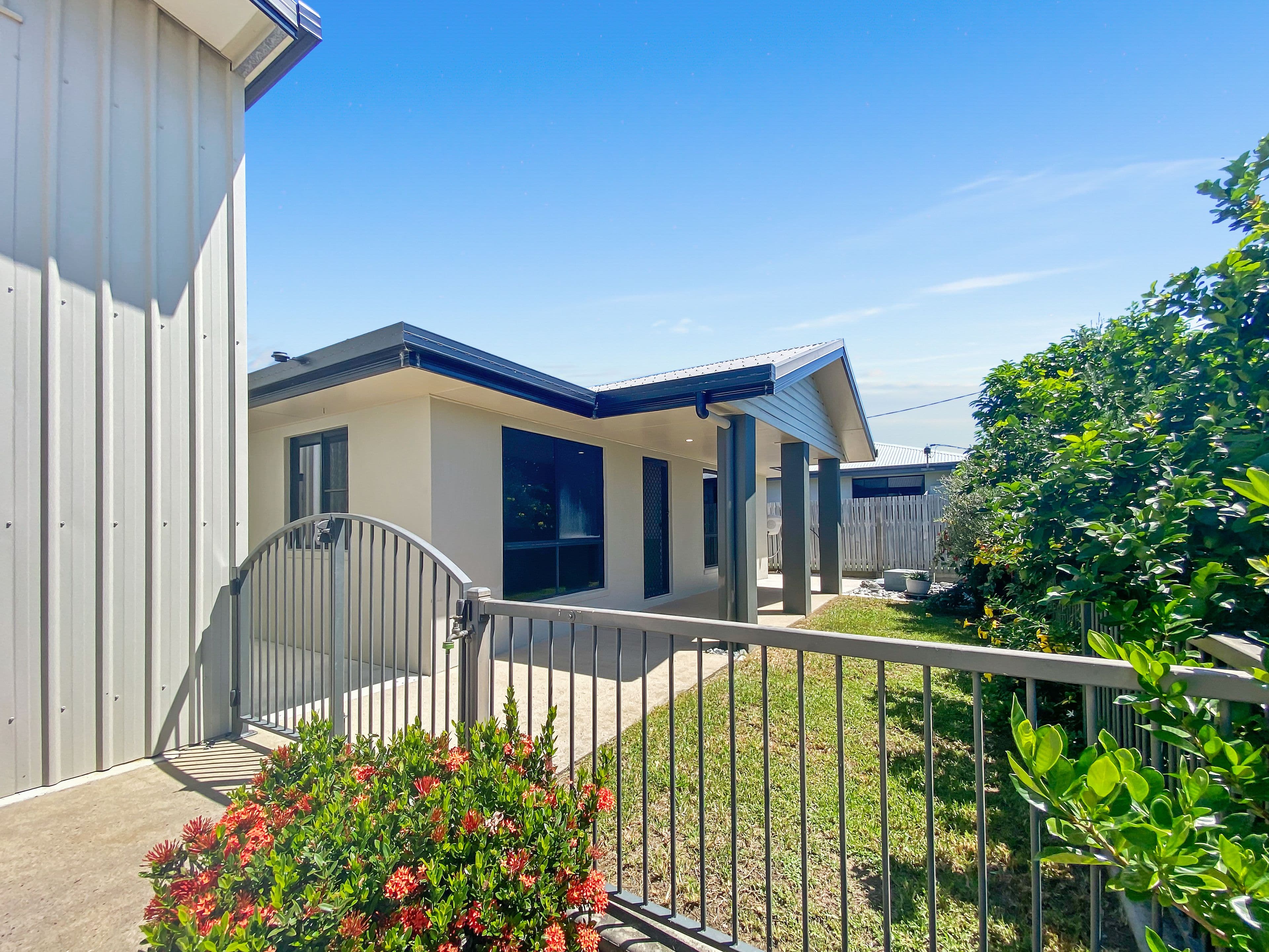 25 Brooksfield Drive, Sarina Beach QLD 4737, Sarina Beach - Thumbnail 4