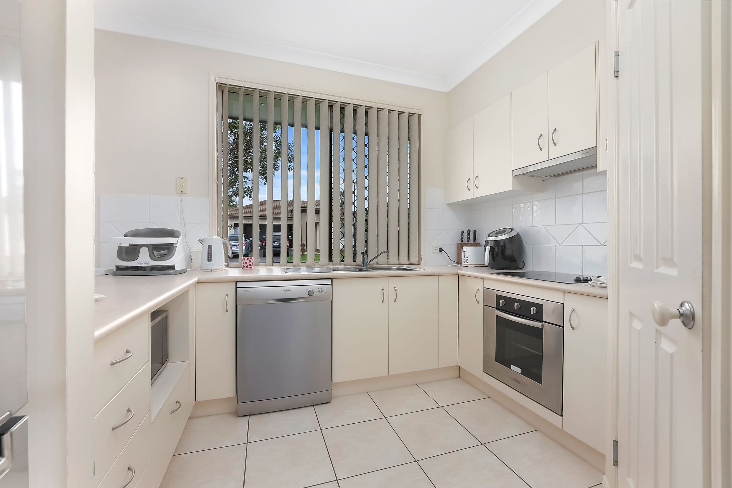 17 Wallaby Street, North Lakes QLD 4509, North Lakes - Thumbnail 3