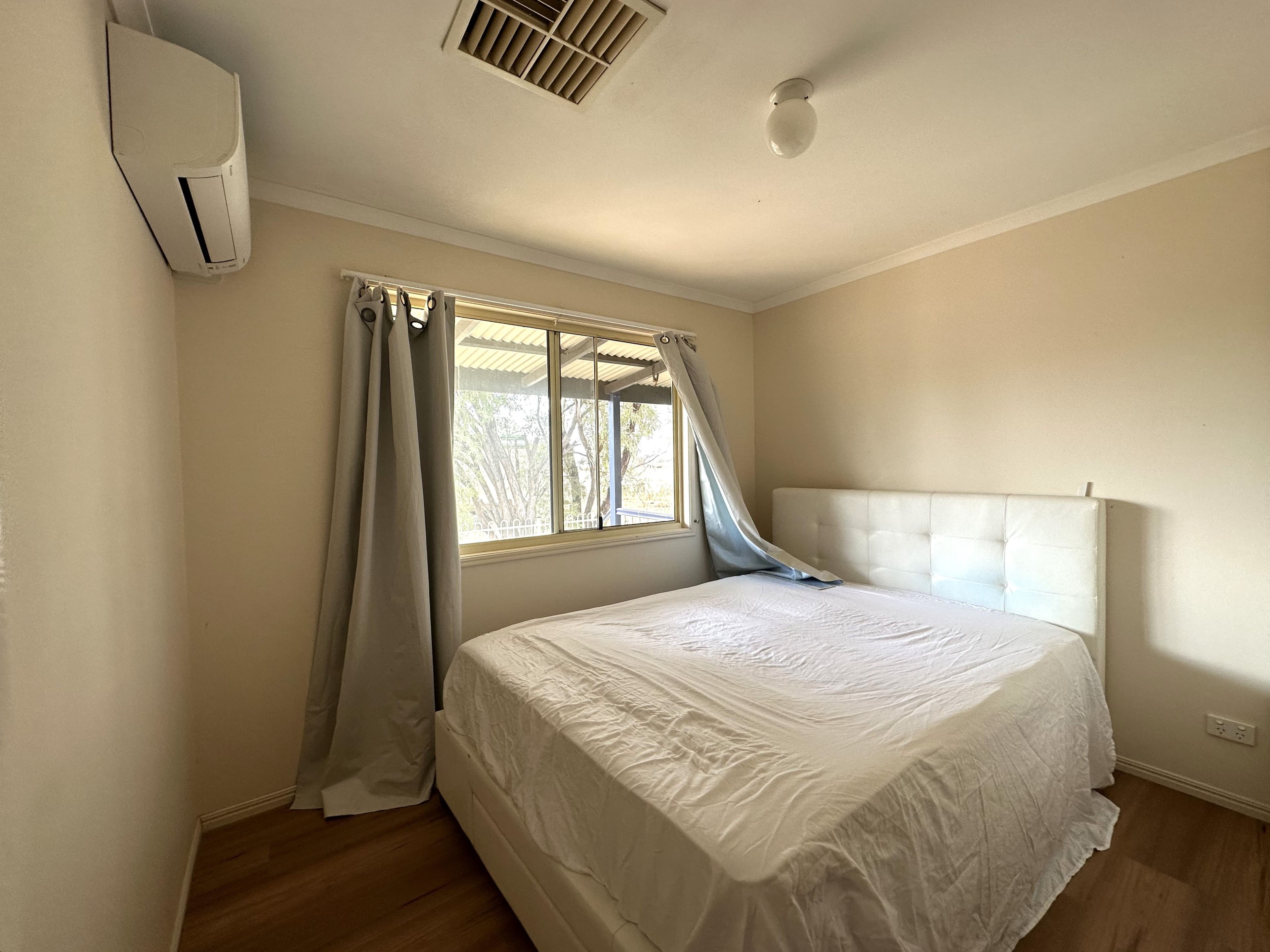 16 Teal Street, Longreach QLD 4730, Longreach - Thumbnail 4