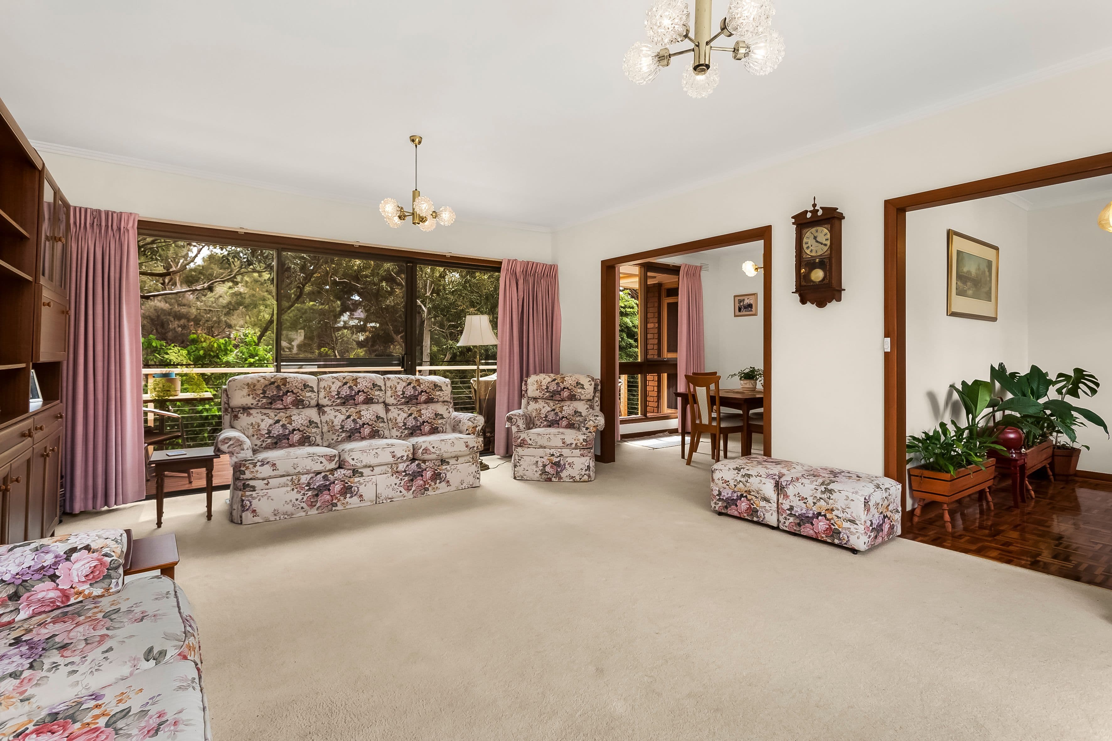 27 Lilian Street, Glen Waverley VIC 3150, Glen Waverley - Thumbnail 2