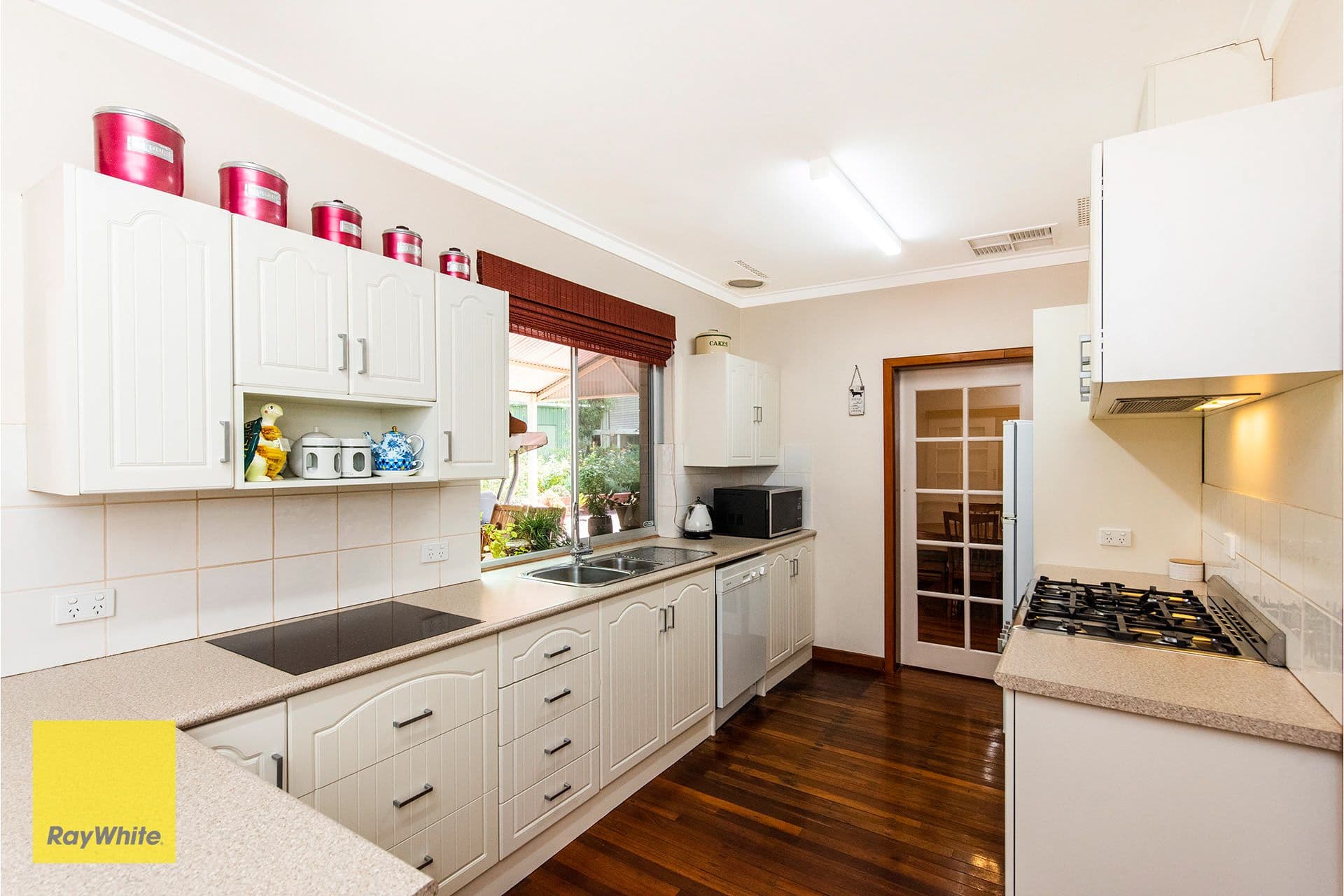 14 Hinkler Road, Kalamunda WA 6076, Kalamunda - Thumbnail 3