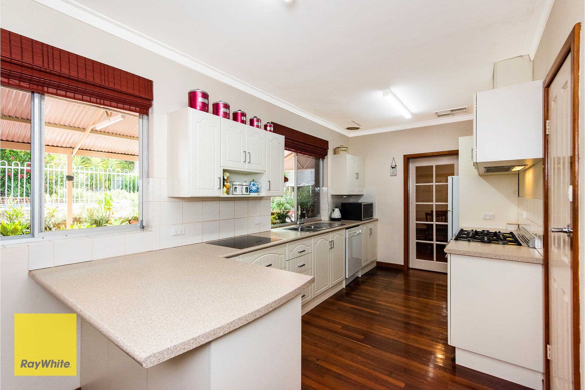 14 Hinkler Road, Kalamunda WA 6076, Kalamunda - Thumbnail 5