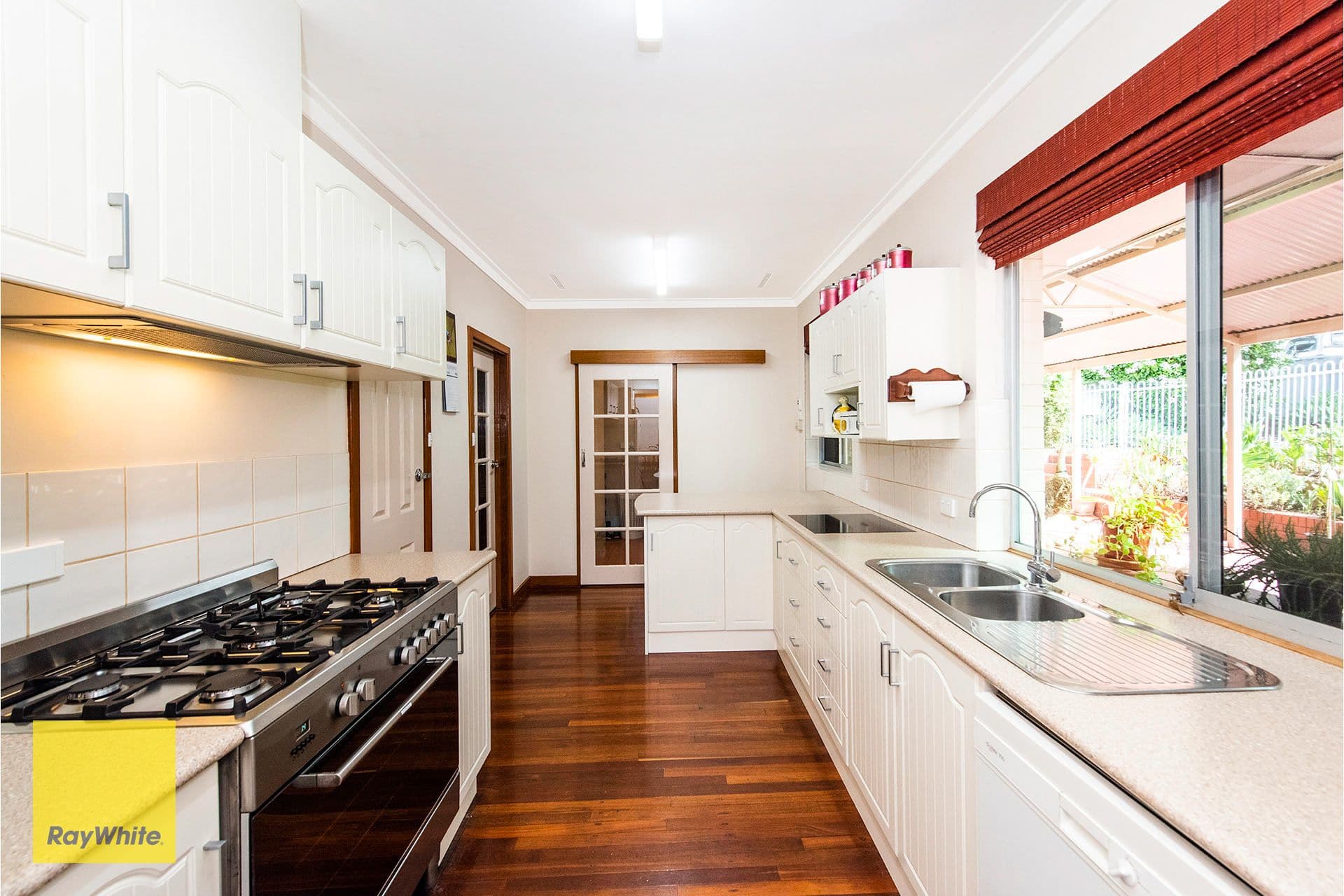 14 Hinkler Road, Kalamunda WA 6076, Kalamunda - Thumbnail 6