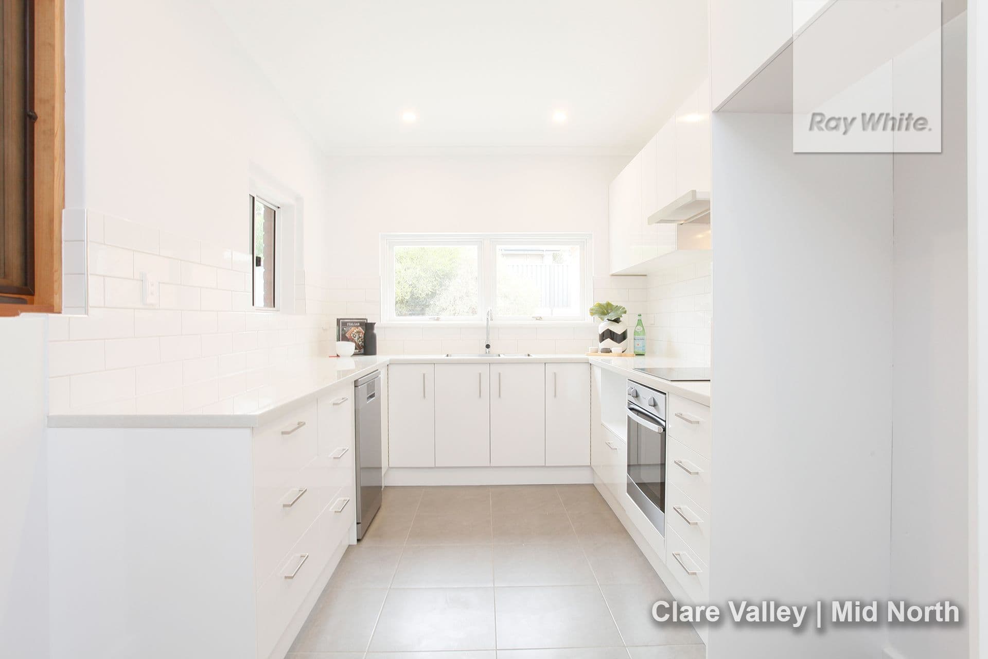 43 Farrell Flat Road, Clare SA 5453, Clare - Thumbnail 4