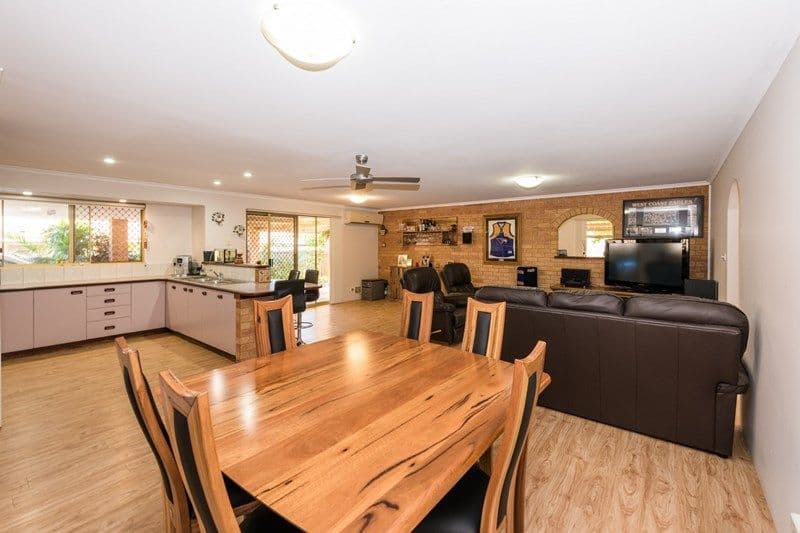 17 Pinyali Way, Waggrakine WA 6530, Waggrakine - Thumbnail 2