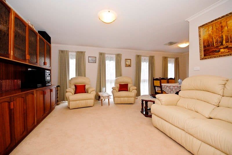 42 Country Club Drive, CHIRNSIDE PARK VIC 3116, Chirnside Park - Thumbnail 2
