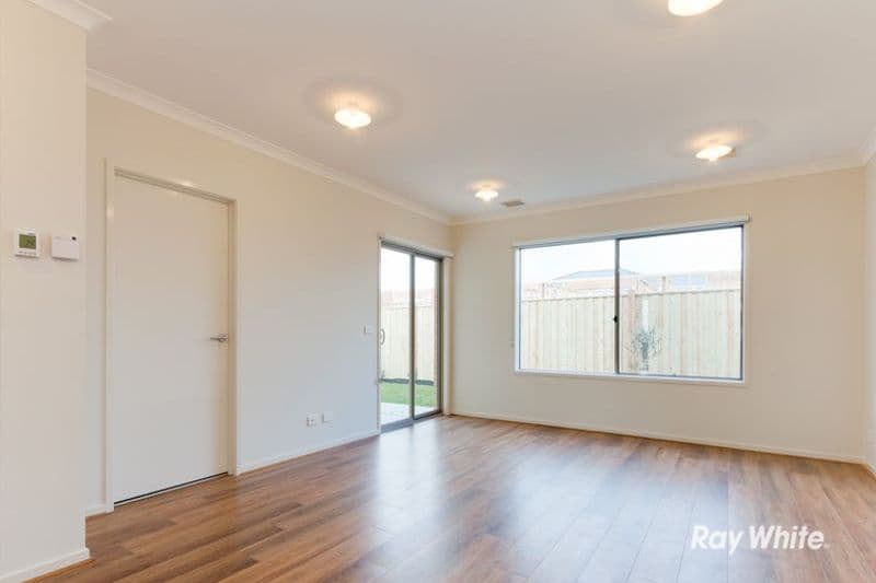 57 Morningside Boulevard, Cranbourne West VIC 3977, Cranbourne West - Thumbnail 3
