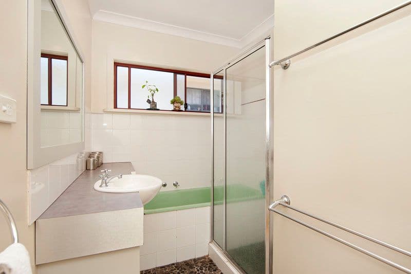 51 Jacqueline Avenue, GOROKAN NSW 2263, Gorokan - Thumbnail 8