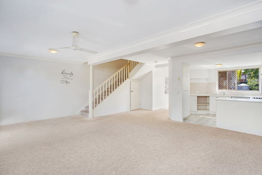 14 Bourton Road, Merrimac QLD 4226, Merrimac - Thumbnail 5