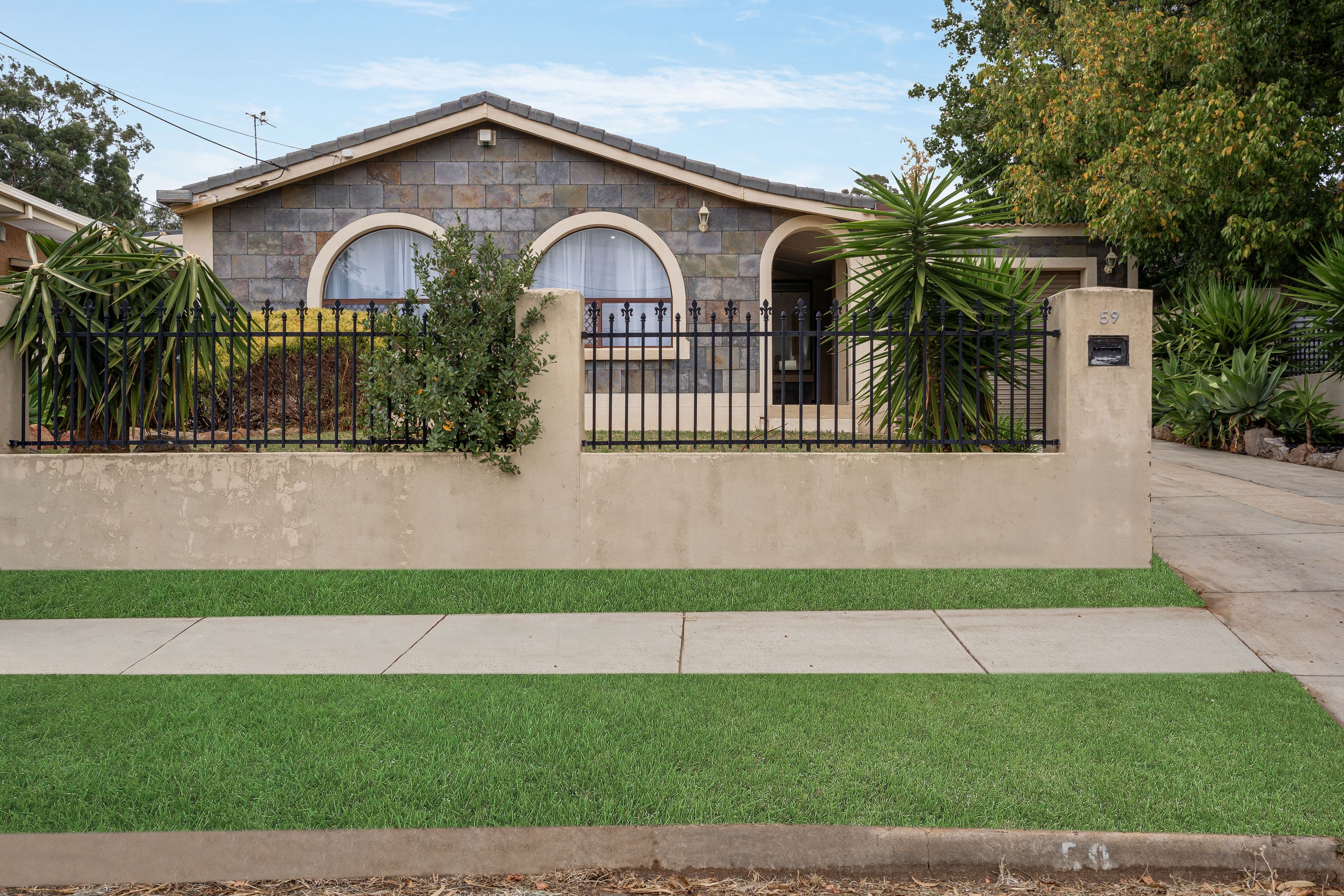 59 Far View Crescent, Ridgehaven SA 5097, Ridgehaven - Thumbnail 2