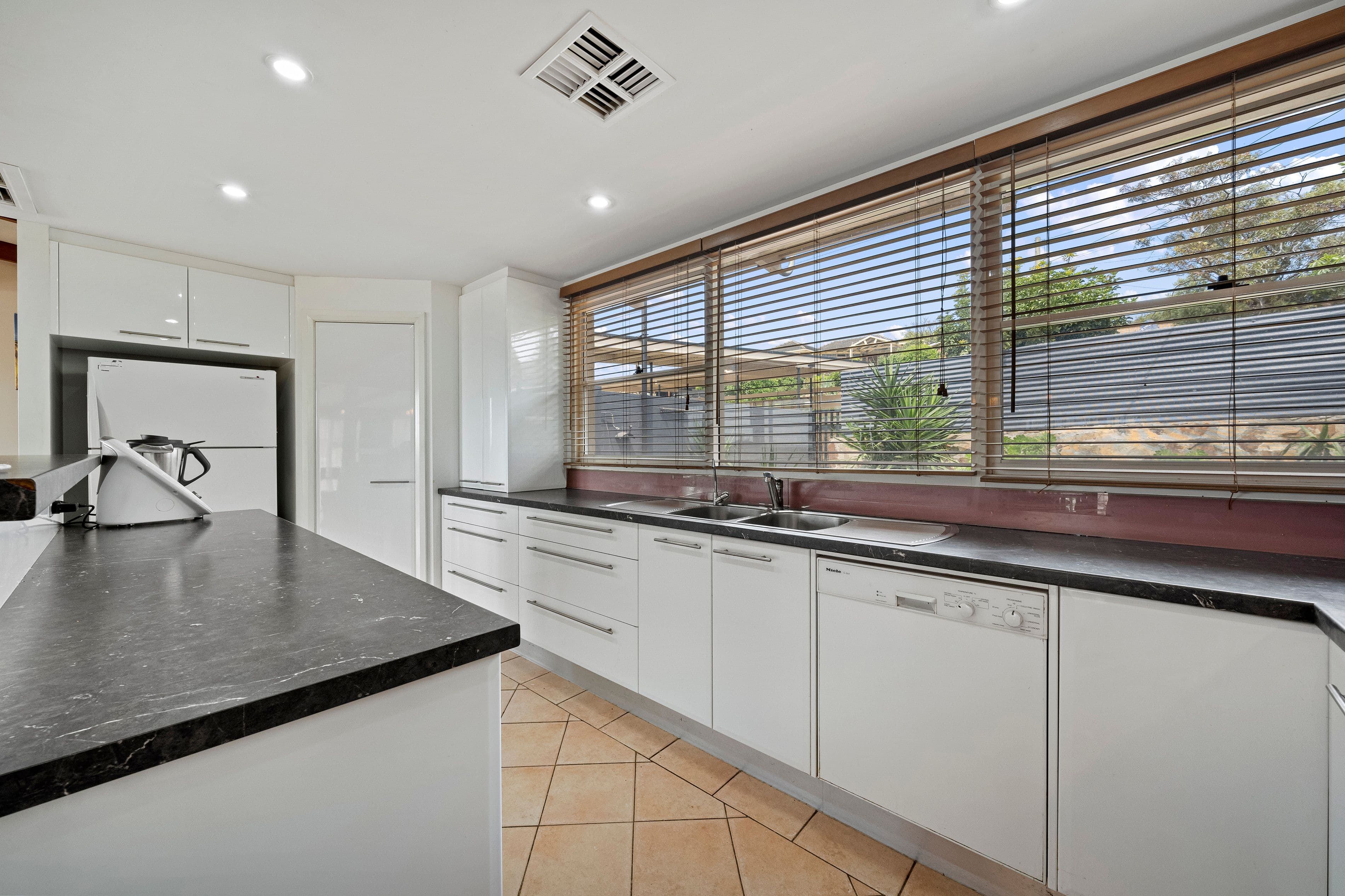 10 Hill Street, Seacliff Park SA 5049, Seacliff Park - Thumbnail 6