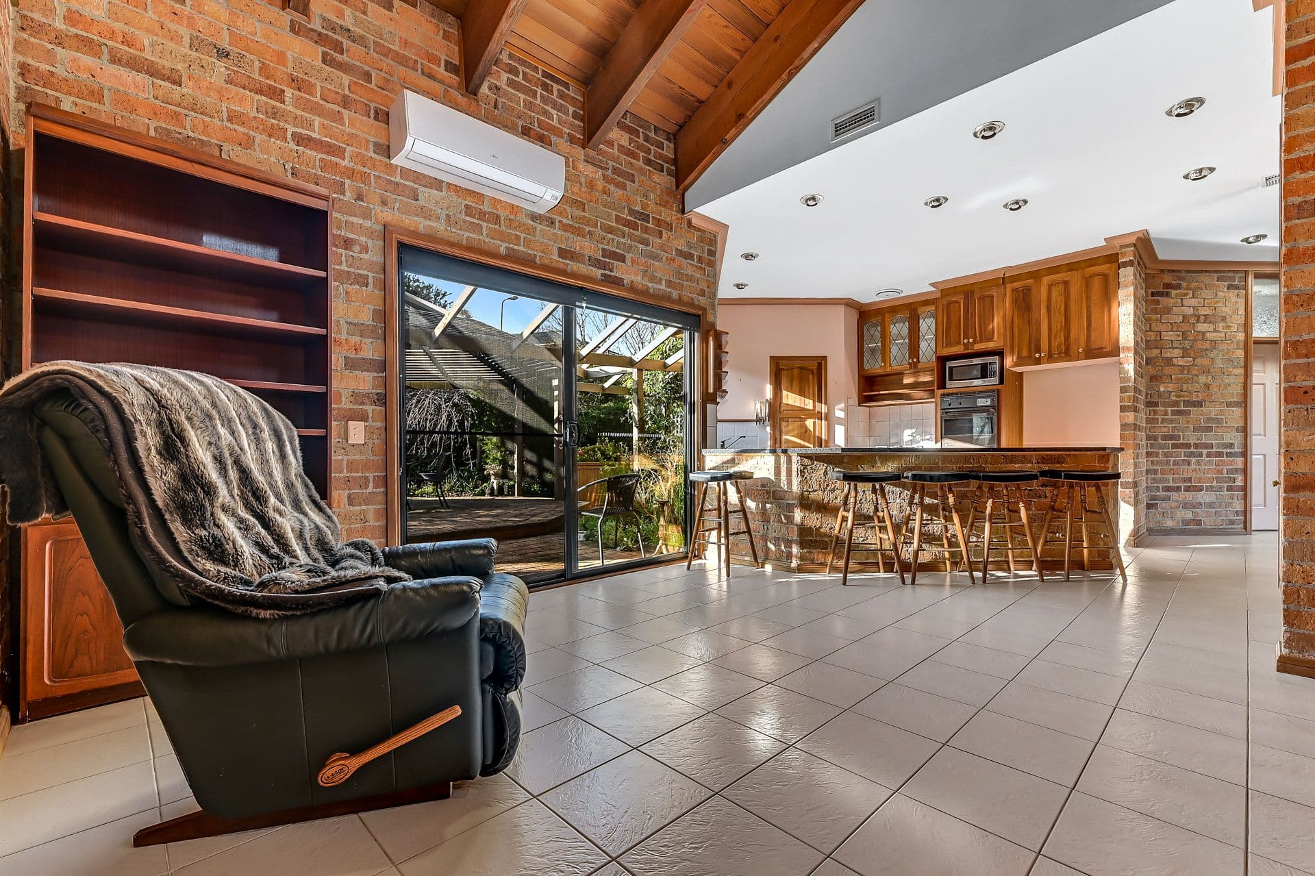 8 Michael Court, Berwick VIC 3806, Berwick - Thumbnail 7