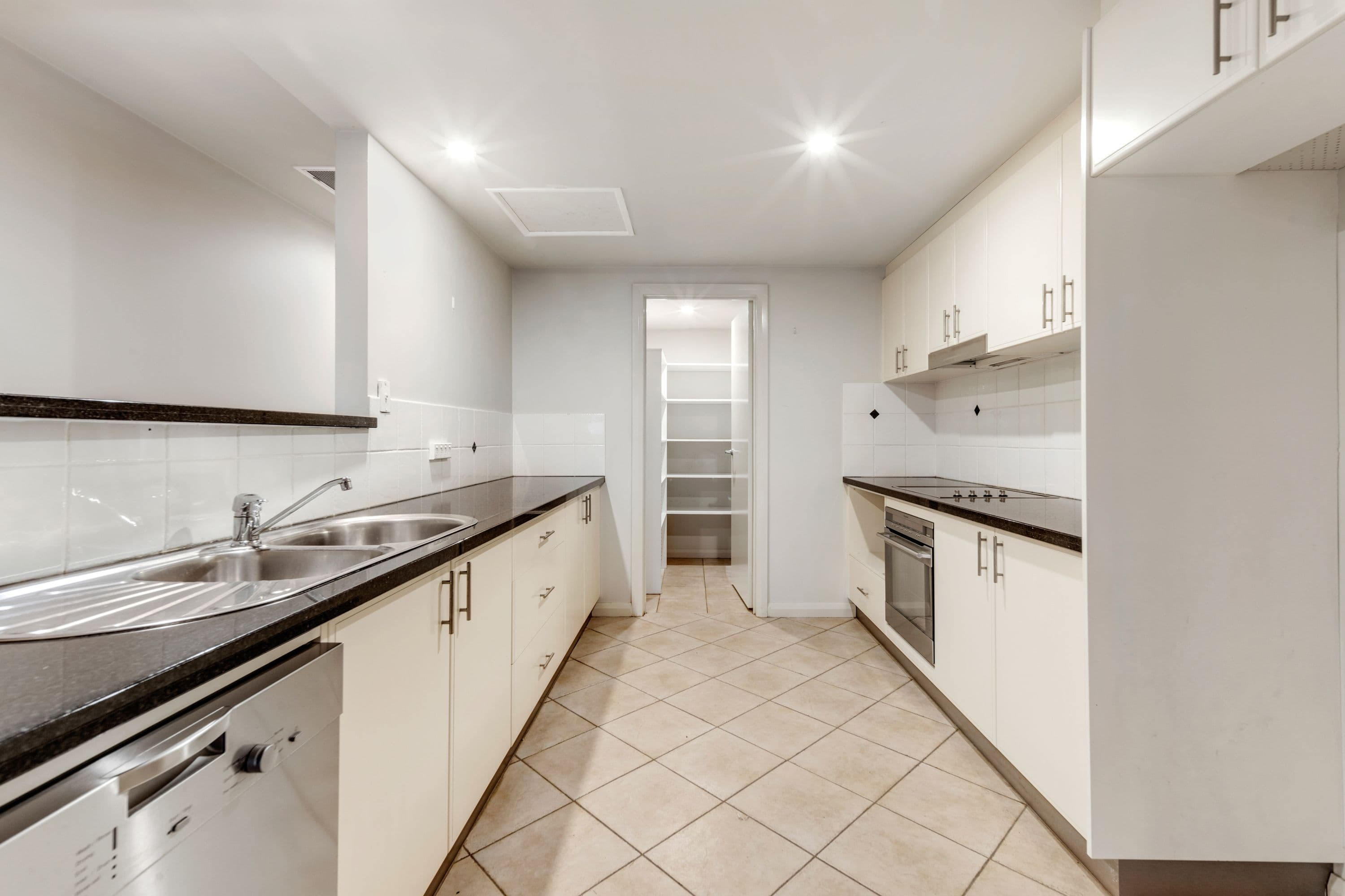 2-4 Leichhardt Street, Griffith ACT 2603, Griffith - Thumbnail 2
