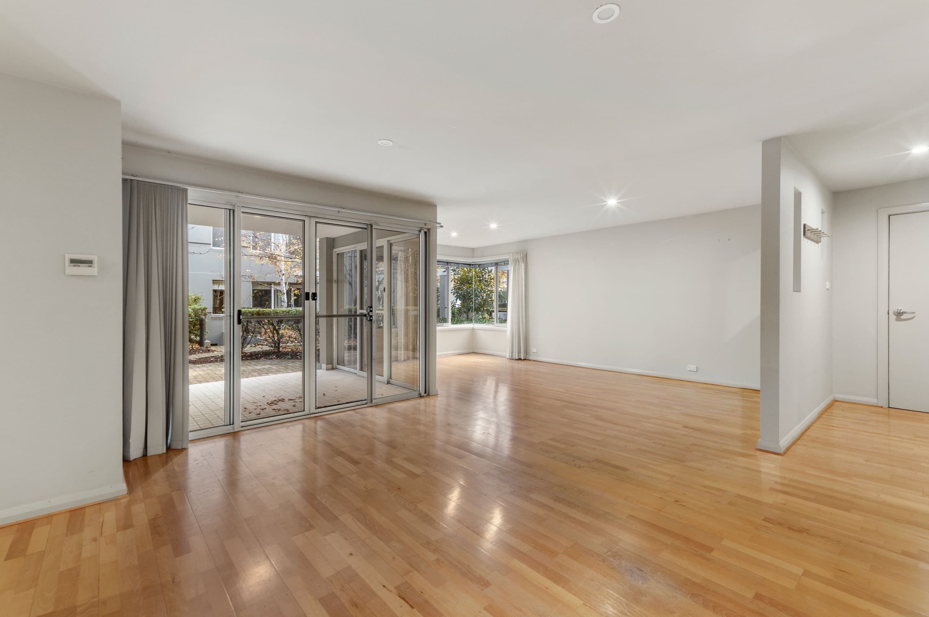 2-4 Leichhardt Street, Griffith ACT 2603, Griffith - Thumbnail 3