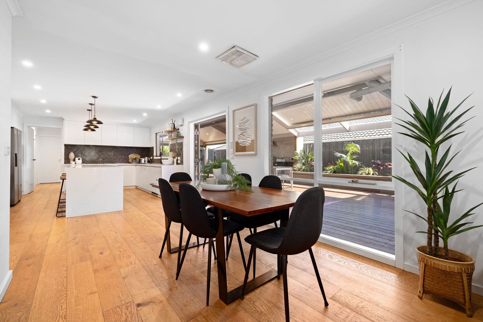 21 Hedgeley Drive, Berwick VIC 3806, Berwick - Thumbnail 5