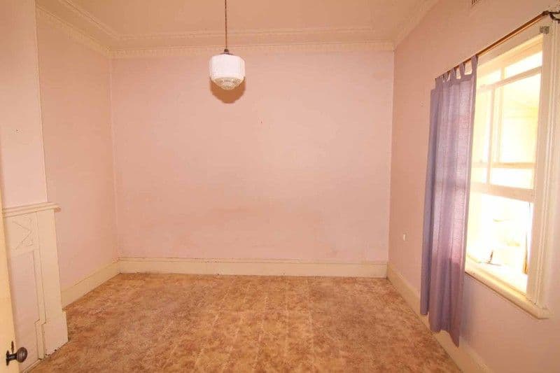 37 Walter Street, GLEN INNES NSW 2370, Glen Innes - Thumbnail 2