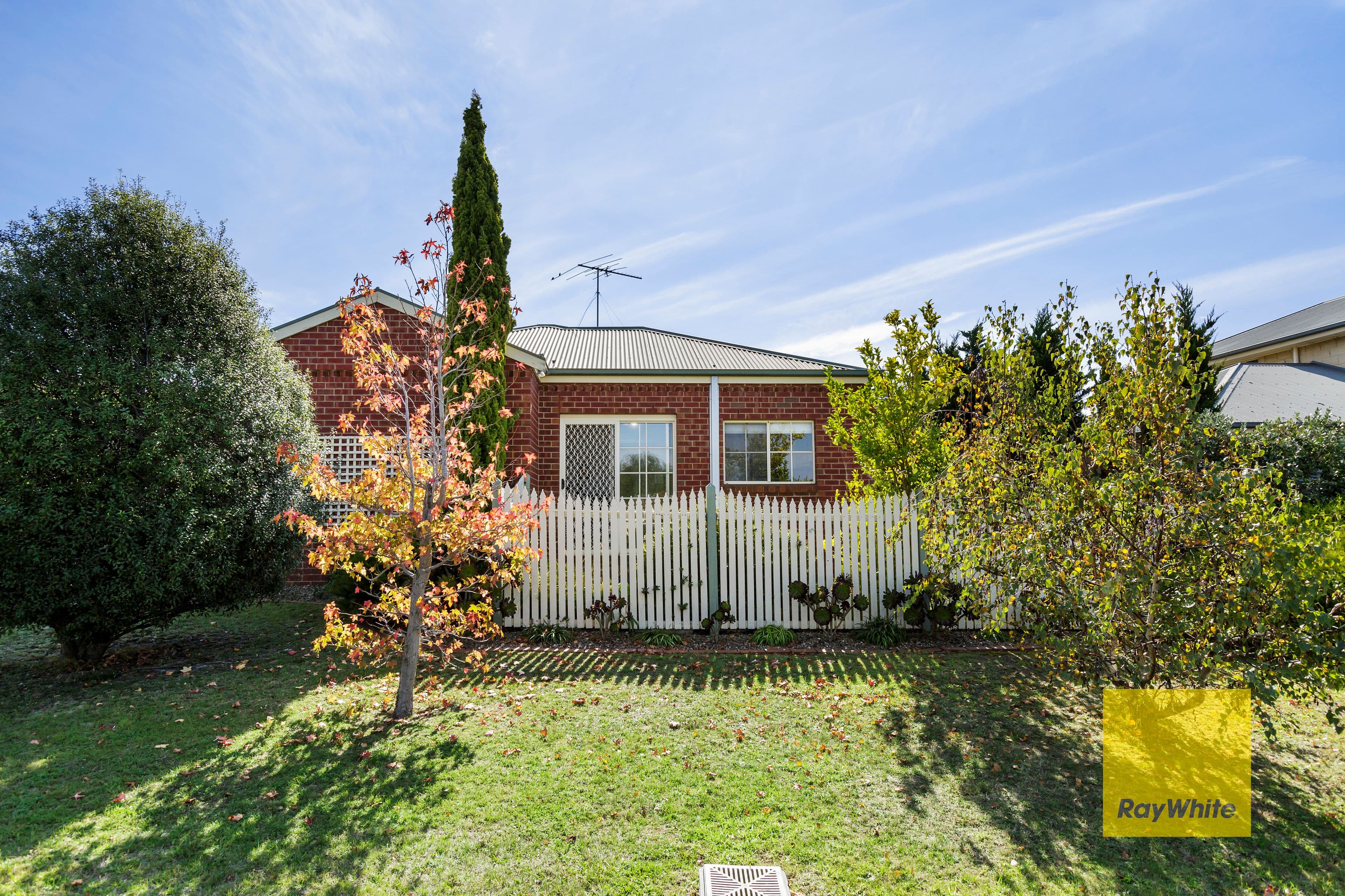 13 Hemswell Court, Highton VIC 3216, Highton - Thumbnail 2