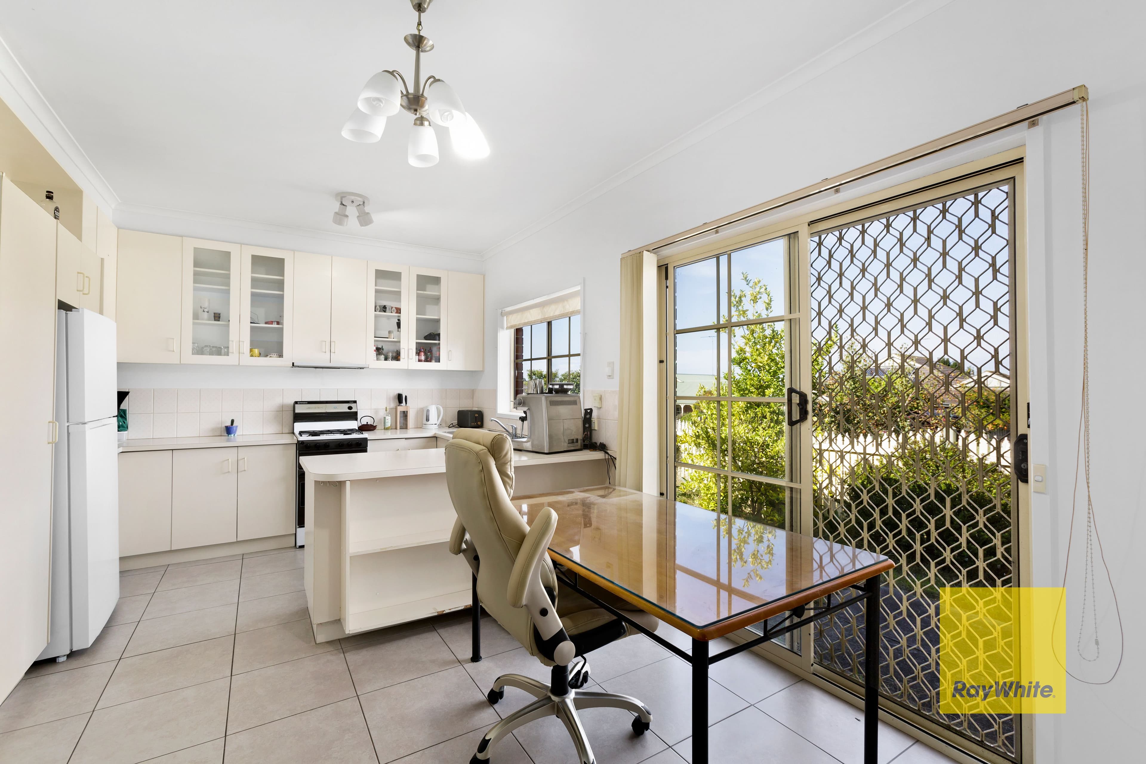 13 Hemswell Court, Highton VIC 3216, Highton - Thumbnail 4