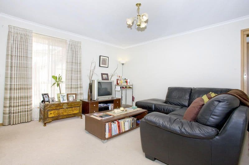 21 Glastonbury Drive, HIGHTON VIC 3216, Highton - Thumbnail 2