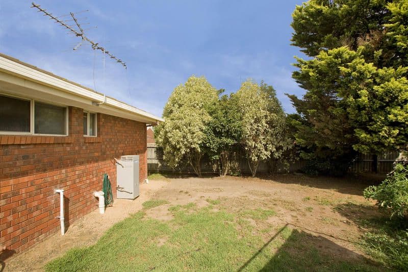 21 Glastonbury Drive, HIGHTON VIC 3216, Highton - Thumbnail 4