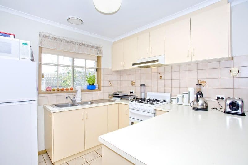 21 Glastonbury Drive, HIGHTON VIC 3216, Highton - Thumbnail 6