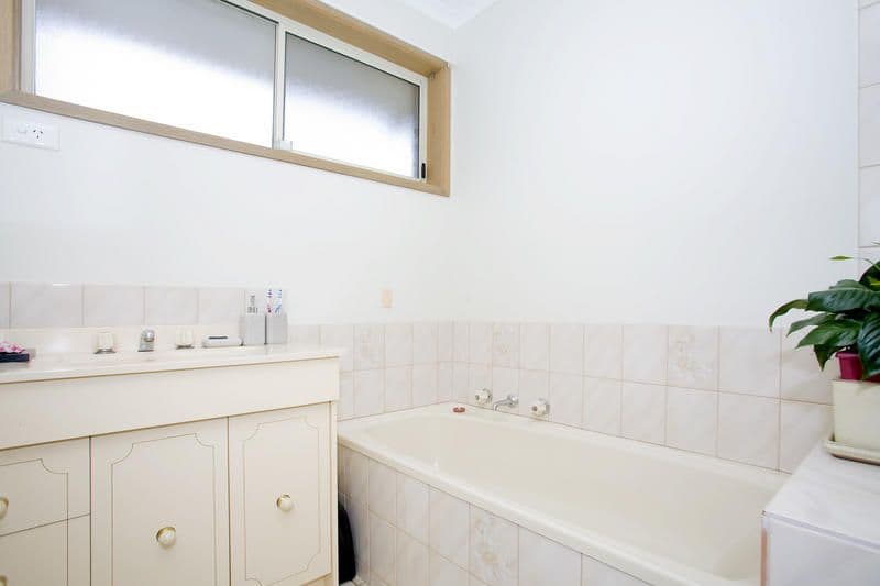 21 Glastonbury Drive, HIGHTON VIC 3216, Highton - Thumbnail 8