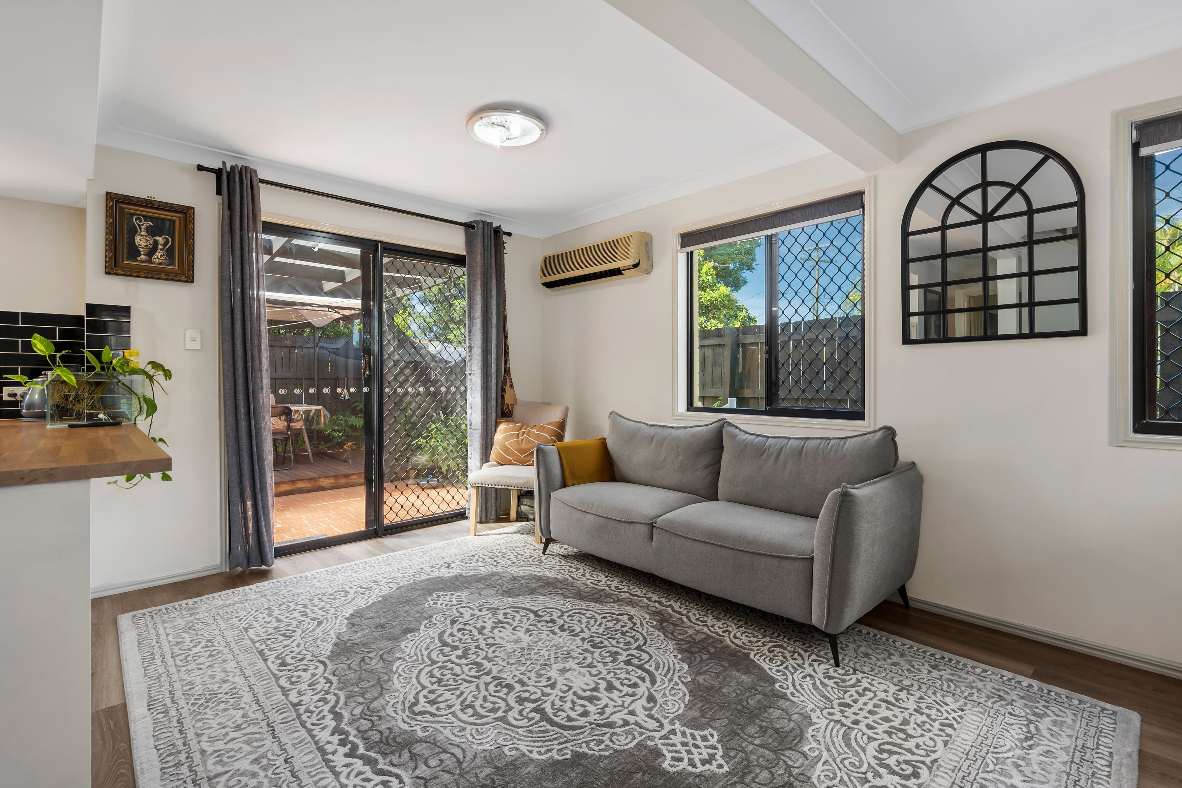 8 Deason Street, Sunnybank QLD 4109, Sunnybank - Thumbnail 2
